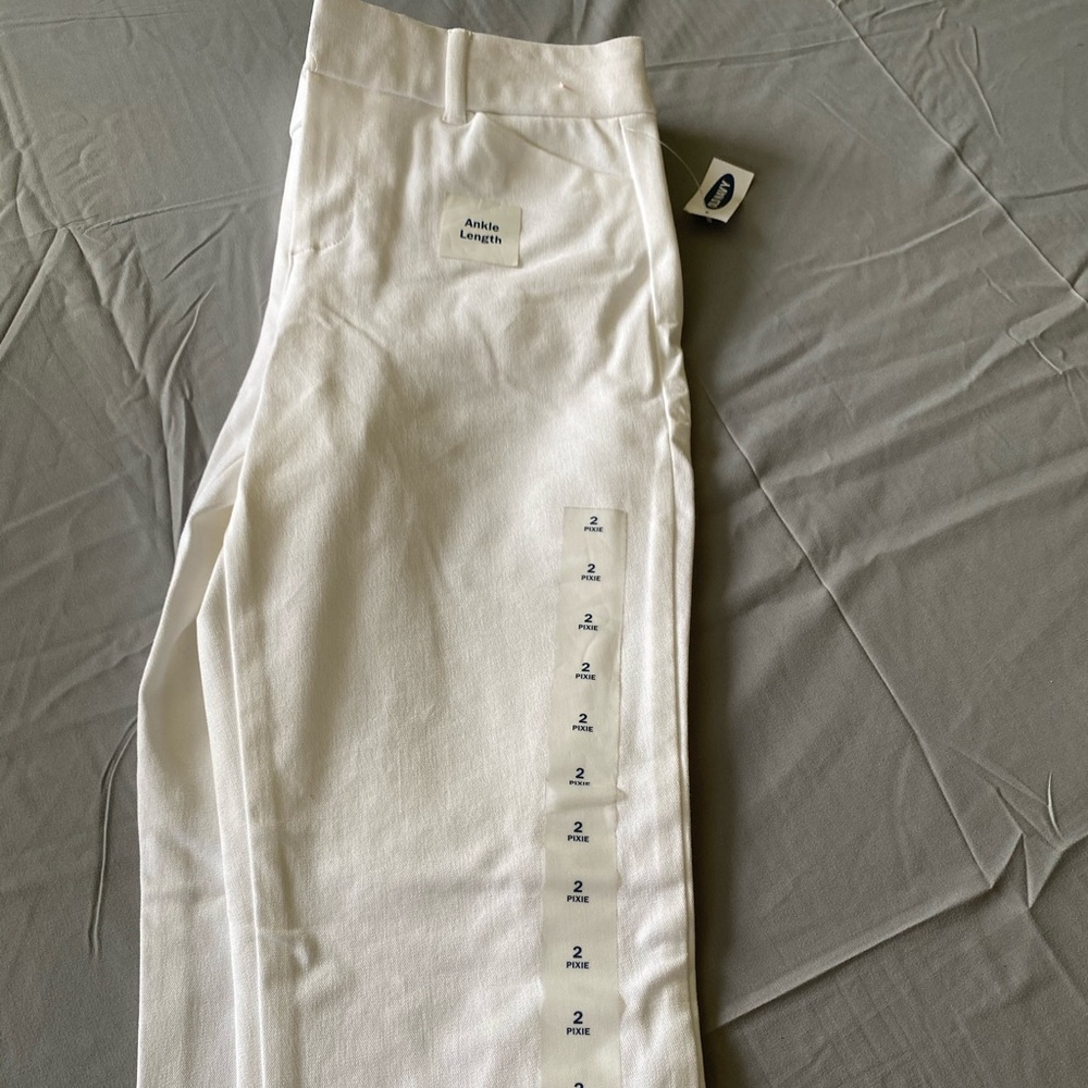 Brand New White Old Navy Pixie Pamts